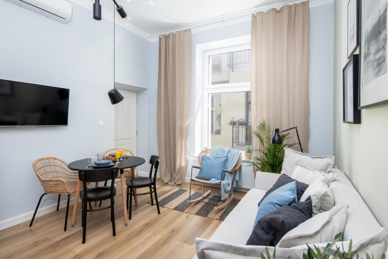 Barbacan Suites - Old Town Apartments - By Upstairs Kraków Zewnętrze zdjęcie