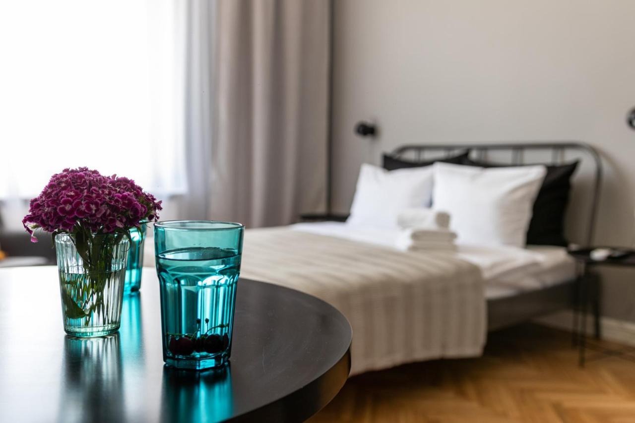Barbacan Suites - Old Town Apartments - By Upstairs Kraków Zewnętrze zdjęcie