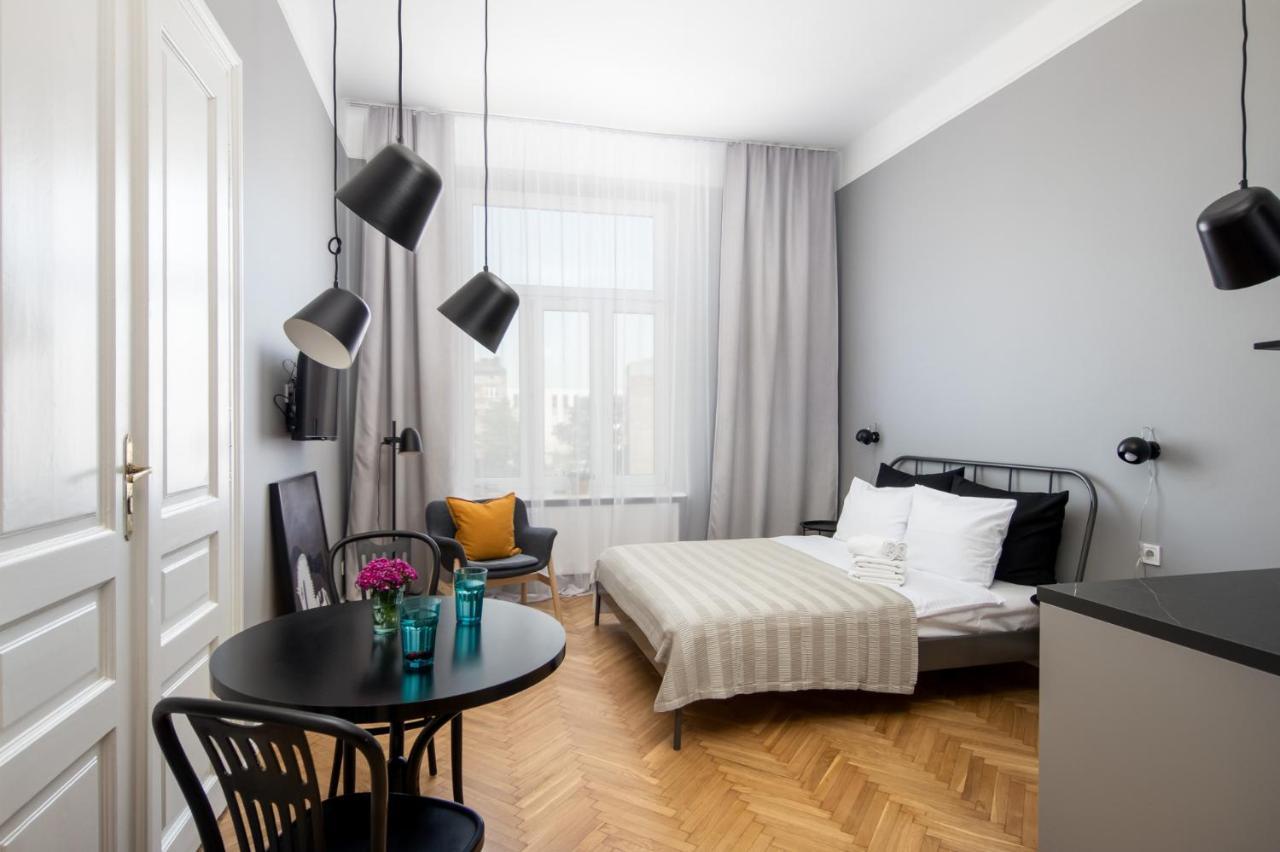 Barbacan Suites - Old Town Apartments - By Upstairs Kraków Zewnętrze zdjęcie